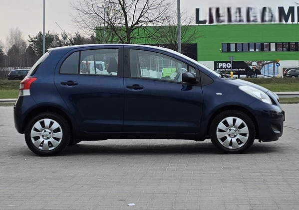 Toyota Yaris cena 21900 przebieg: 180000, rok produkcji 2010 z Bełchatów małe 211